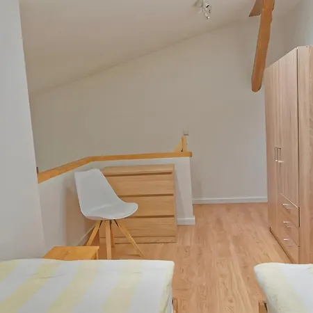 Apartment Junge 2 *